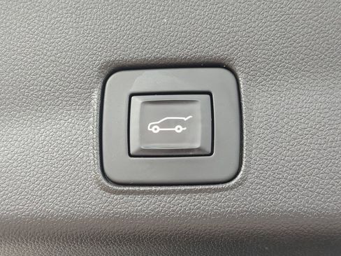 Used 2021 Chevrolet TrailBlazer ACTIV w/ Sun and Liftgate Package image 10