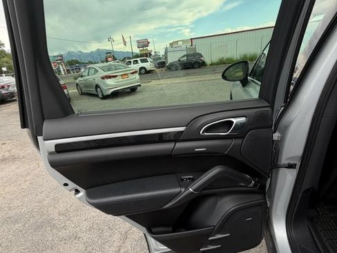 Used 2012 Porsche Cayenne S AWD/4WD image 13