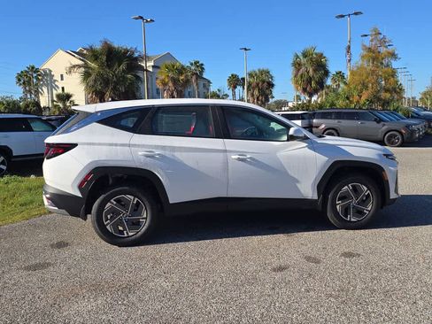 New 2026 Hyundai Tucson Blue SE image 8