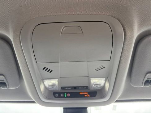 Used 2022 GMC Acadia SLE w/ LPO, Floor Liner Package FWD image 28