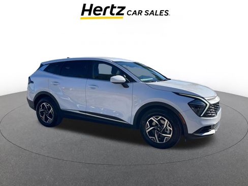 Used 2025 Kia Sportage LX image 1
