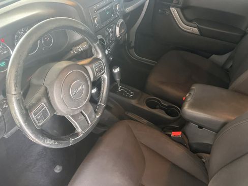 Used 2015 Jeep Wrangler Unlimited Sport w/ Quick Order Package 24S AWD/4WD image 11