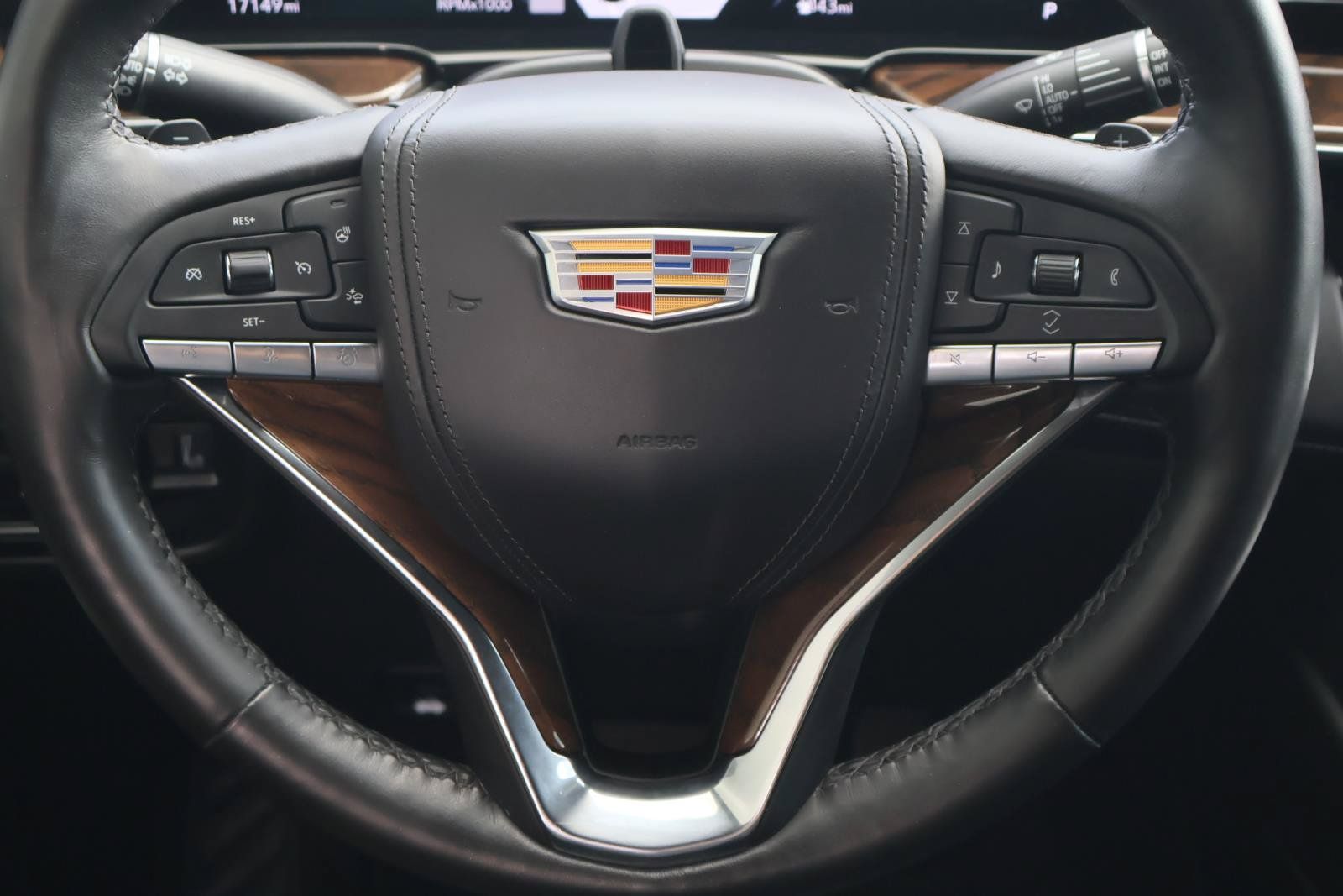 Used 2023 Cadillac Escalade Sport Platinum RWD image 15