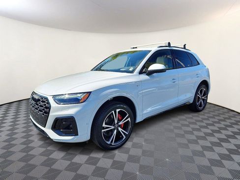 Used 2025 Audi Q5 Prestige w/ Prestige Package image 3