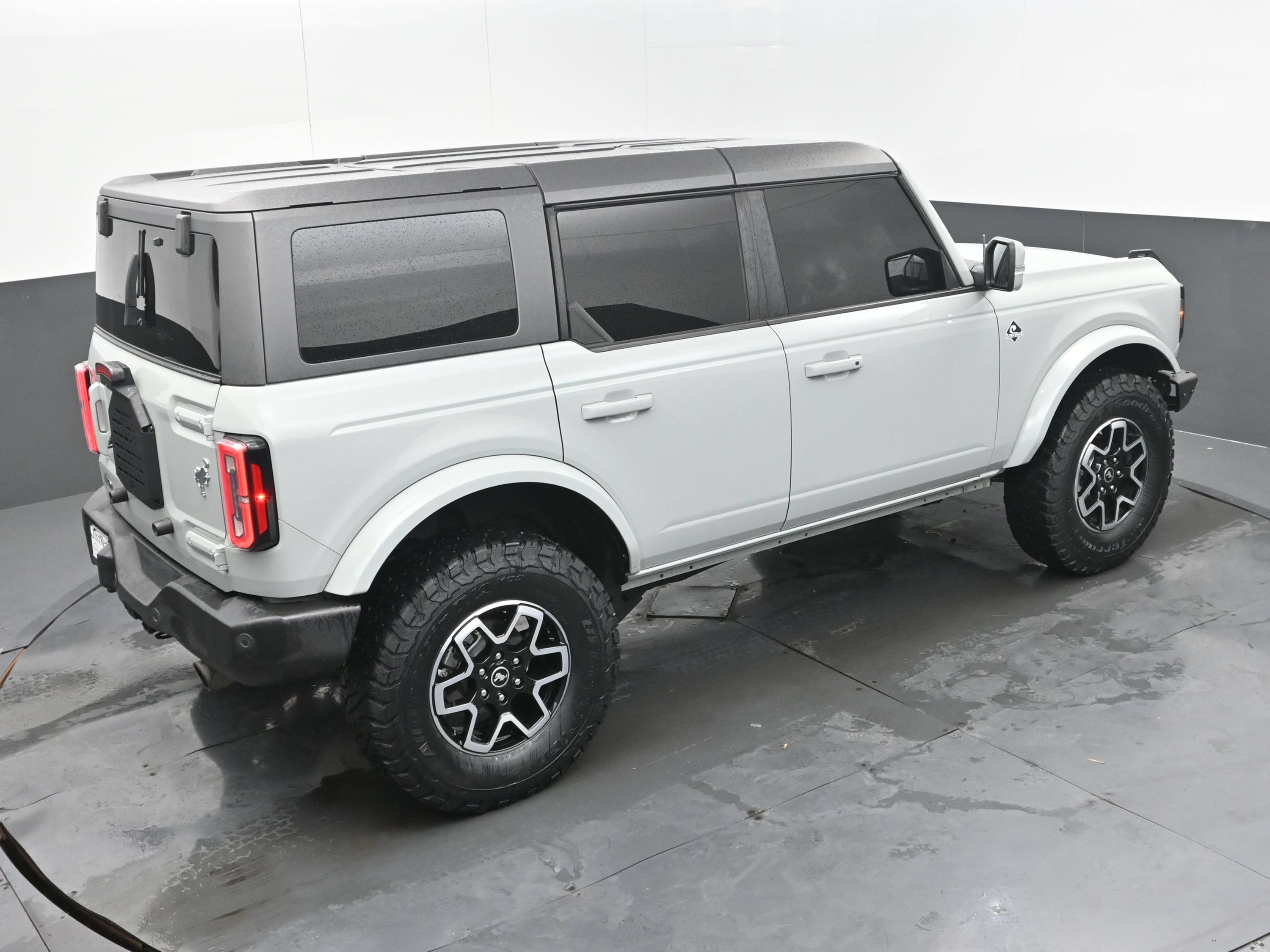 Used 2023 Ford Bronco Outer Banks AWD/4WD image 35