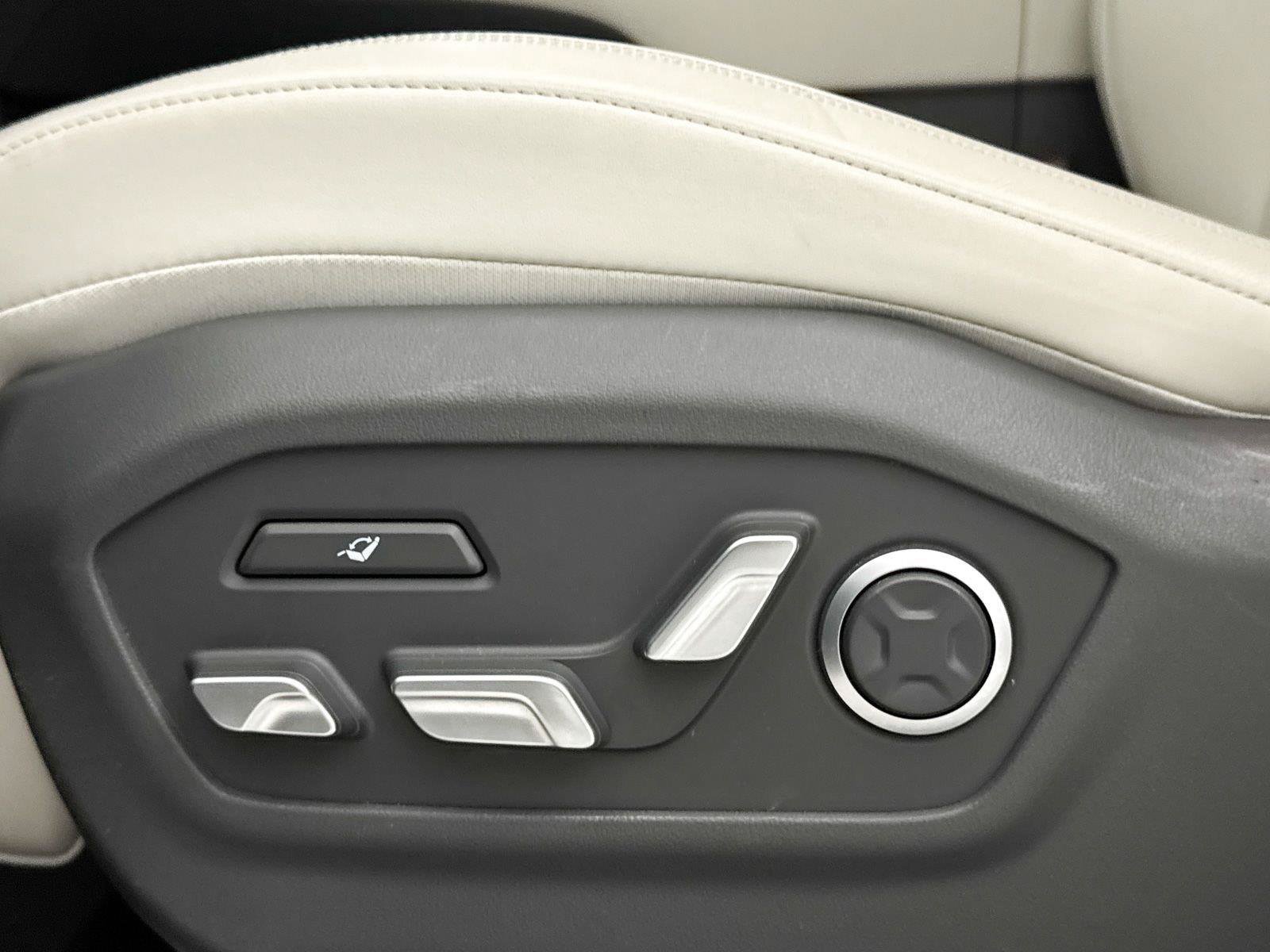 Used 2024 Hyundai Santa Fe Calligraphy AWD/4WD image 27