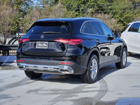 Certified 2025 Mercedes-Benz GLC 300 image 8