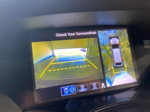 Used 2017 Acura MDX SH-AWD image 25