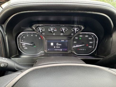 Used 2021 GMC Sierra 1500 AT4 w/ AT4 Preferred Package AWD/4WD image 19
