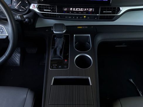 Used 2026 Toyota Sienna XLE FWD image 17