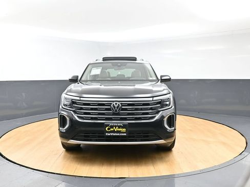 Used 2024 Volkswagen Atlas SEL AWD/4WD image 3