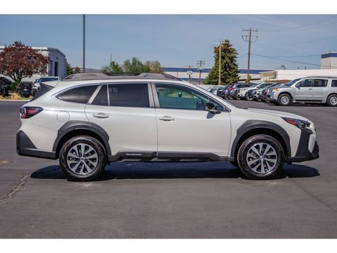 Certified 2025 Subaru Outback Premium AWD/4WD image 2