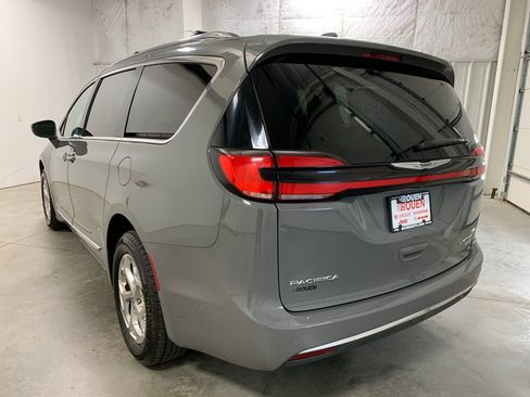 Used 2021 Chrysler Pacifica Limited w/ Premium & Safety Sphere Group AWD/4WD image 29