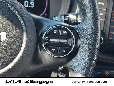 Used 2023 Kia Soul LX image 24