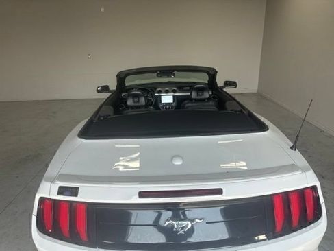 Used 2020 Ford Mustang Premium RWD image 21