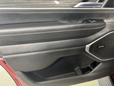 Used 2022 Jeep Wagoneer Series II w/ Premium Group I image 16