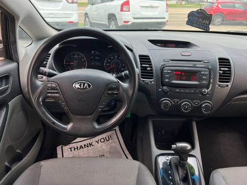 Used 2018 Kia Forte LX image 17