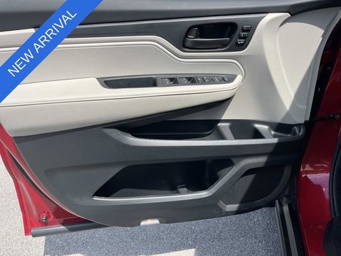 Used 2025 Honda Odyssey EX-L image 29