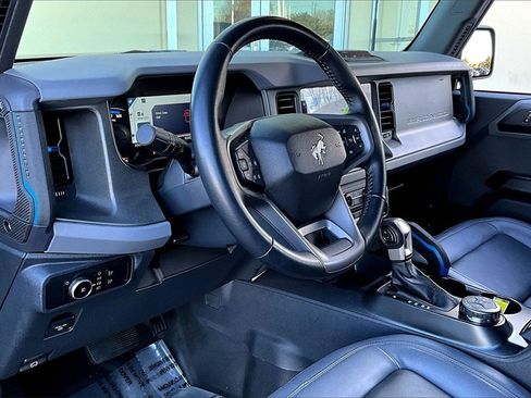 Used 2024 Ford Bronco Black Diamond image 16