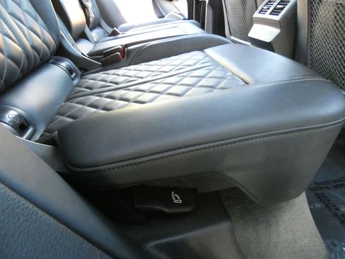 Used 2019 Audi SQ5 Premium Plus w/ Premium Plus Package image 41