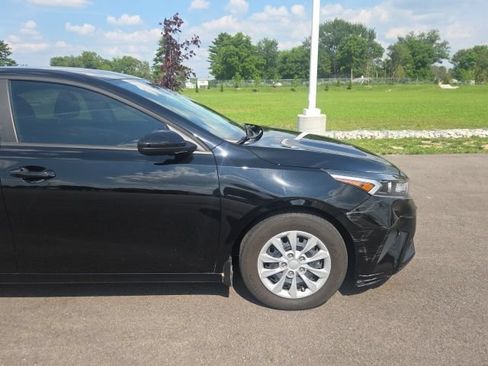 Used 2024 Kia Forte LX FWD image 5