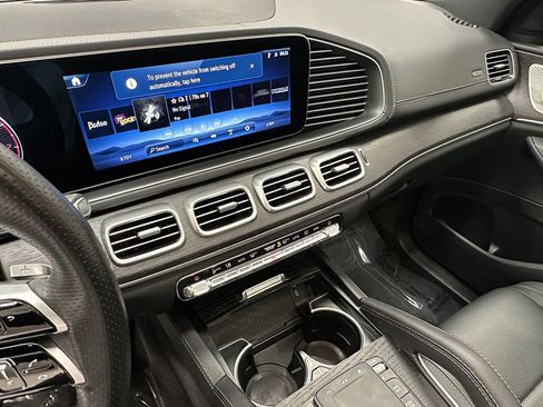 Used 2025 Mercedes-Benz GLS 450 4MATIC image 30
