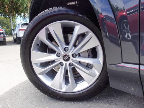 Used 2025 Audi Q6 e-tron Premium w/ Convenience Package RWD image 8