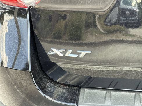 Certified 2022 Ford Explorer XLT w/ Equipment Group 202A RWD image 10