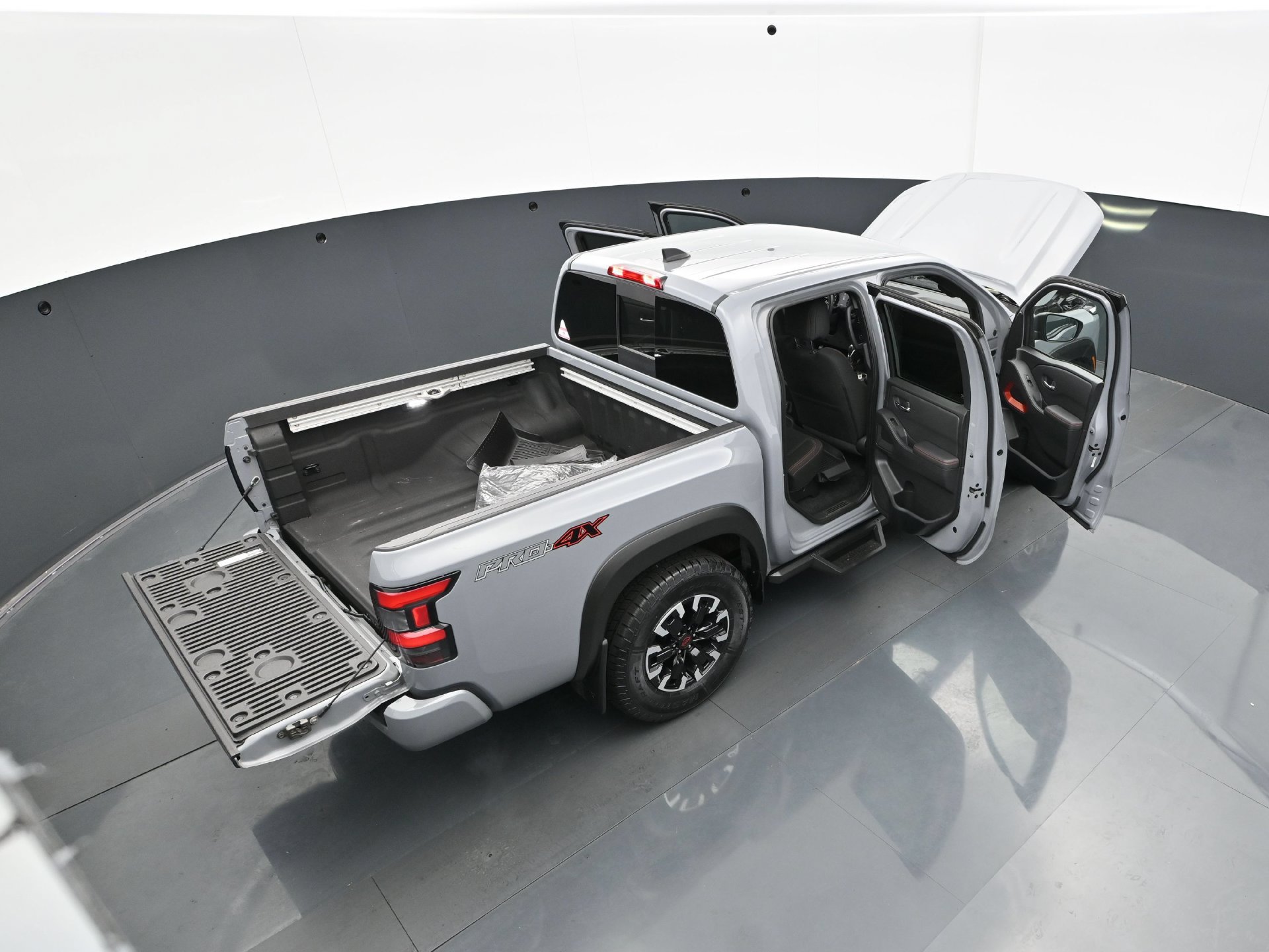 Used 2023 Nissan Frontier PRO-4X w/ Pro Convenience Package AWD/4WD image 47