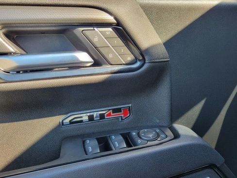 Used 2025 GMC Sierra 1500 AT4 w/ AT4 Premium Package AWD/4WD image 18