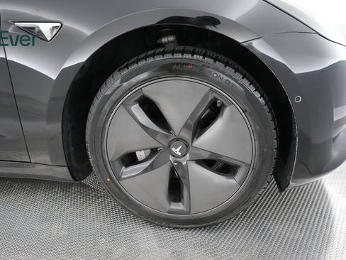 Used 2018 Tesla Model 3 Mid Range RWD image 9