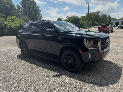 Used 2021 GMC Yukon AT4 w/ Rear Media and Nav Package AWD/4WD image 2