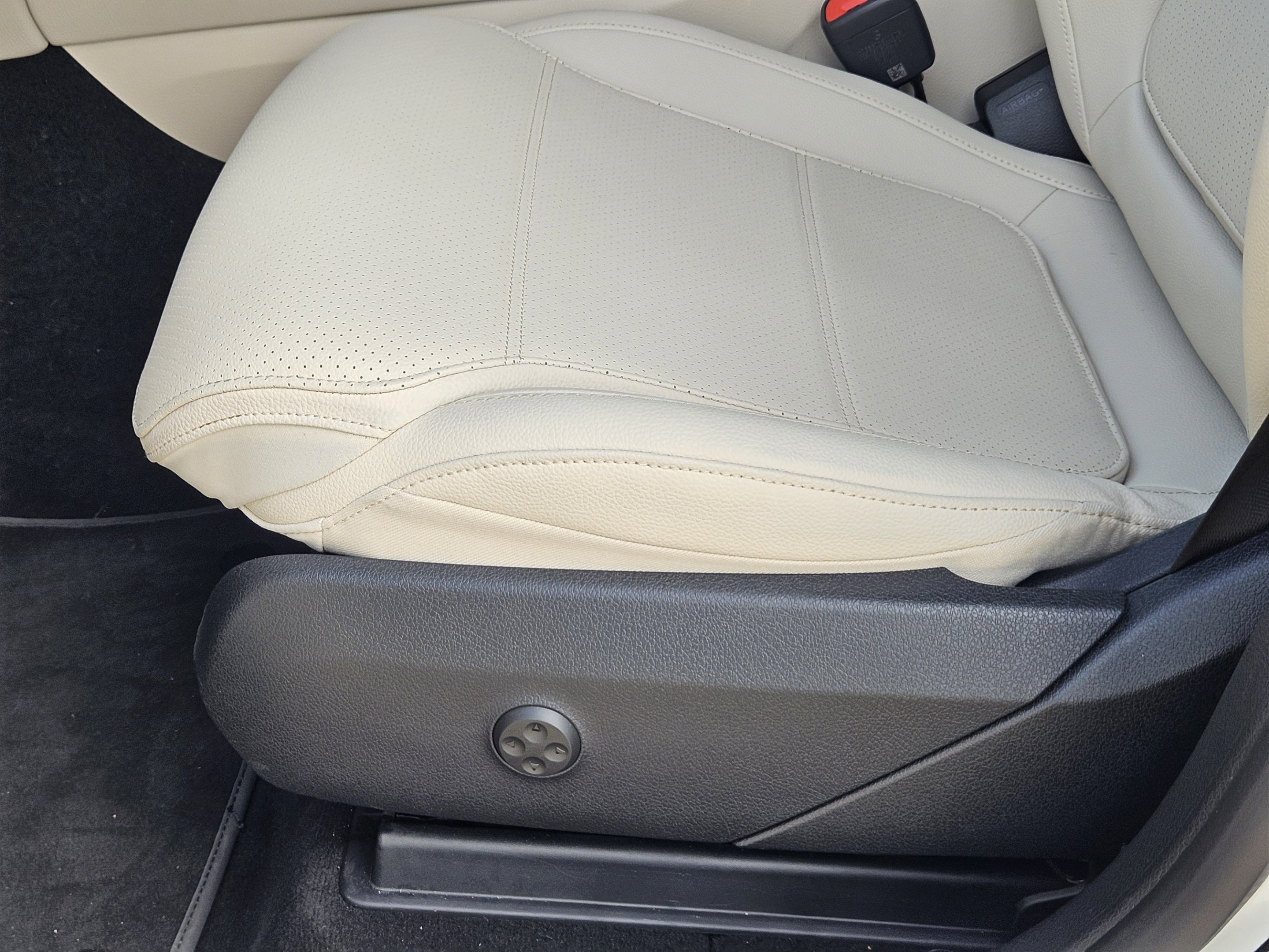 Certified 2026 Mercedes-Benz GLC 350e 4MATIC image 15