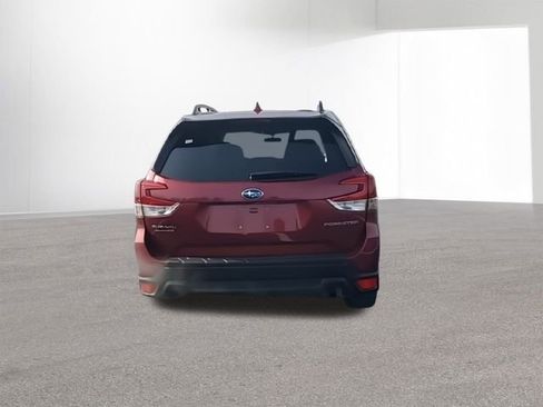 Used 2022 Subaru Forester Premium image 8