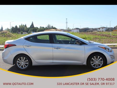 Used 2015 Hyundai Elantra SE w/ Option Group 02 FWD image 7