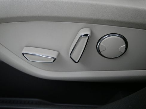 Used 2017 Lincoln MKX Reserve w/ Lincoln MKX Climate Package AWD/4WD image 20