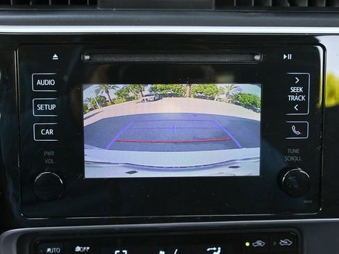 Used 2018 Toyota Corolla SE image 26