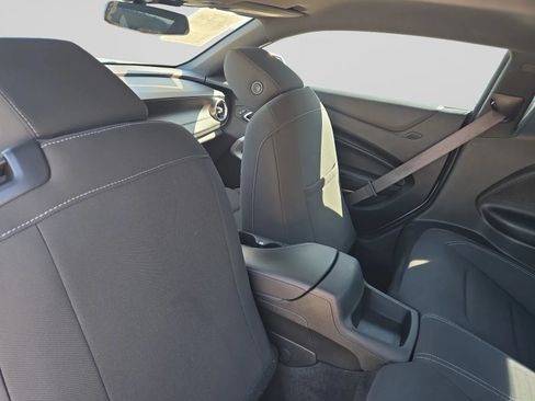 Used 2017 Chevrolet Camaro LT RWD image 26