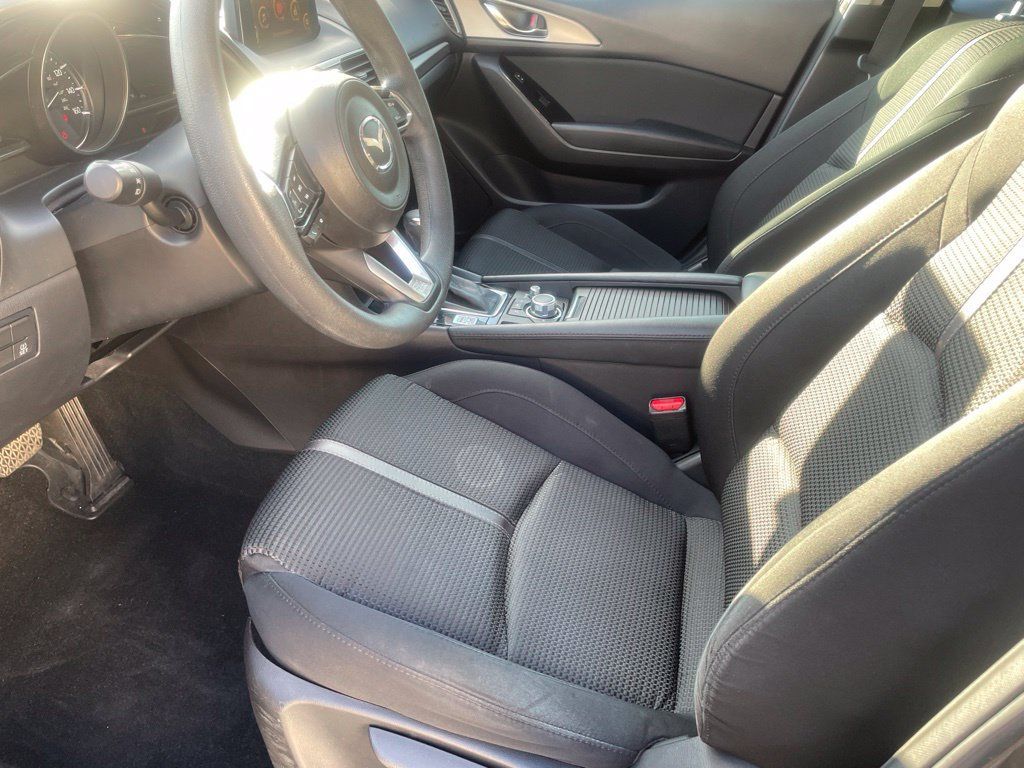 Used 2017 MAZDA MAZDA3 Sport w/ Preferred Equipment Package FWD image 9