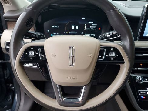 Used 2021 Lincoln Corsair Reserve image 19