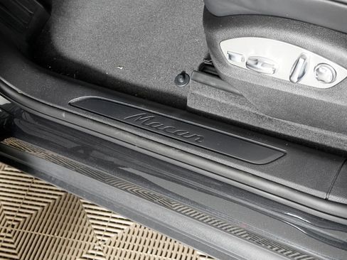 New 2026 Porsche Macan image 17