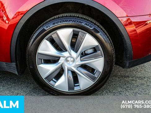 Used 2024 Tesla Model Y Long Range image 15