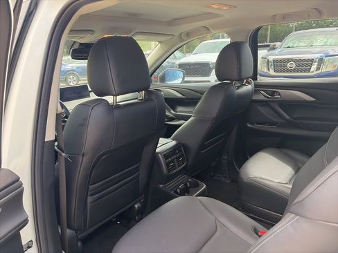 Used 2023 MAZDA CX-9 Touring image 10