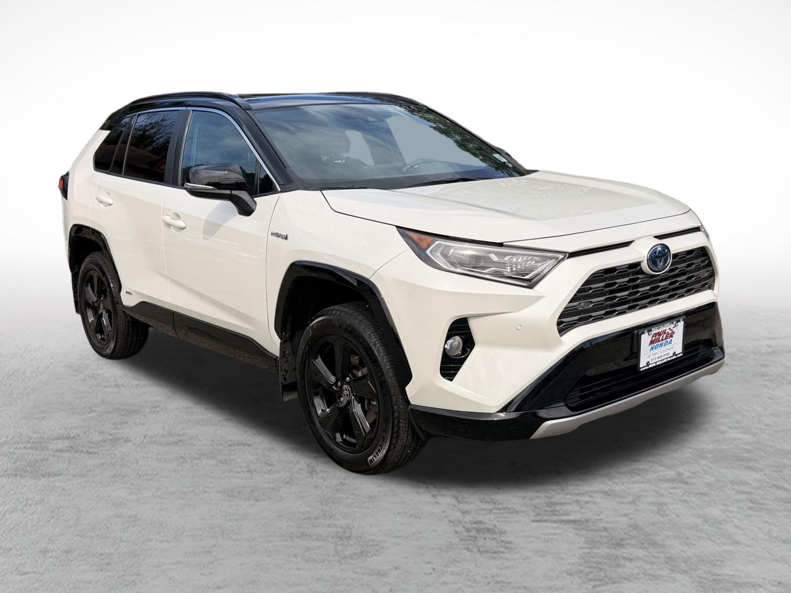 Used 2021 Toyota RAV4 XSE AWD/4WD image 3