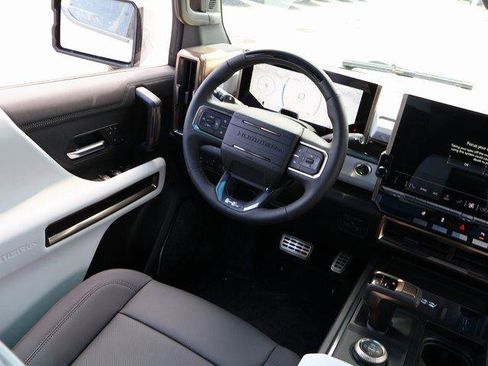 New 2025 GMC Hummer EV 3X w/ Battery Pack, 24 Module Pack image 15