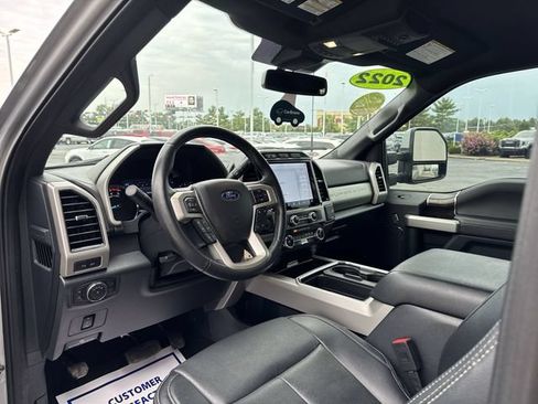 Used 2022 Ford F250 Lariat w/ Lariat Value Package AWD/4WD image 11
