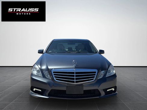 Used 2011 Mercedes-Benz E 350 4MATIC Sedan image 3