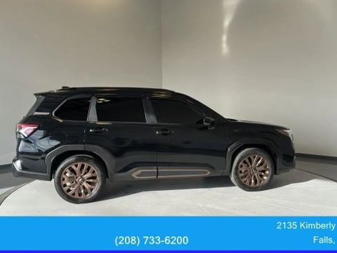 Used 2025 Subaru Forester Sport AWD/4WD image 10
