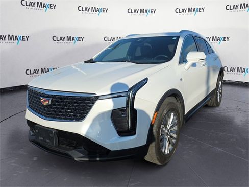 Used 2024 Cadillac XT4 Premium Luxury image 1