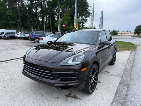 Used 2019 Porsche Cayenne AWD/4WD image 2